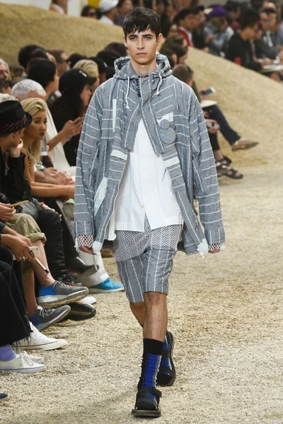 Look 37